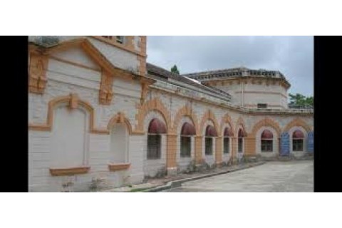 Nagpur Central Museum